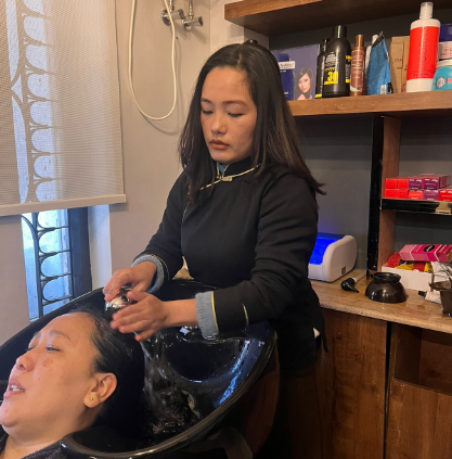 melong Salon Team – 4